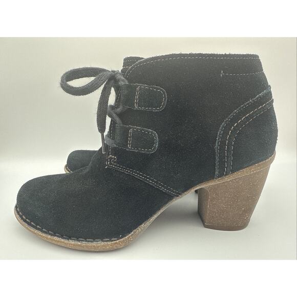 Clarks Women's Cottagecore Artisan Carleta Nubuck Ankle Bootie Sz 8 Black Suede - Picture 4 of 5